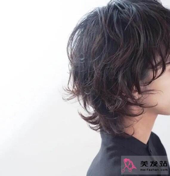 日系燕尾短發推薦 可鹽可甜氣質翻倍