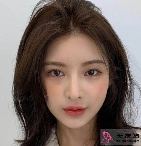 女生剪什么發型好看 鎖骨發百搭又修顏