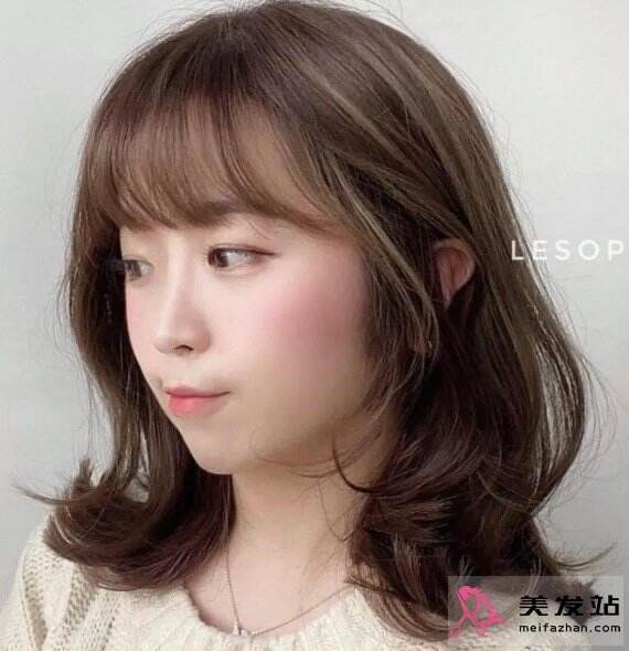 不挑臉型鎖骨發型 甜美減齡不失時尚感