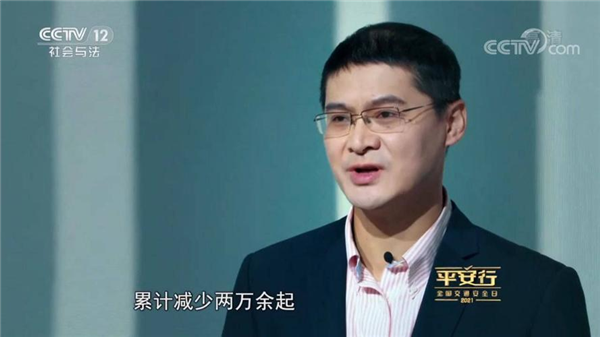 營銷號們：讓馬斯克和羅翔成了毒雞湯批發部