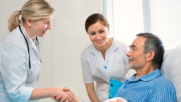 帕金森患者經常摔跤怎么辦