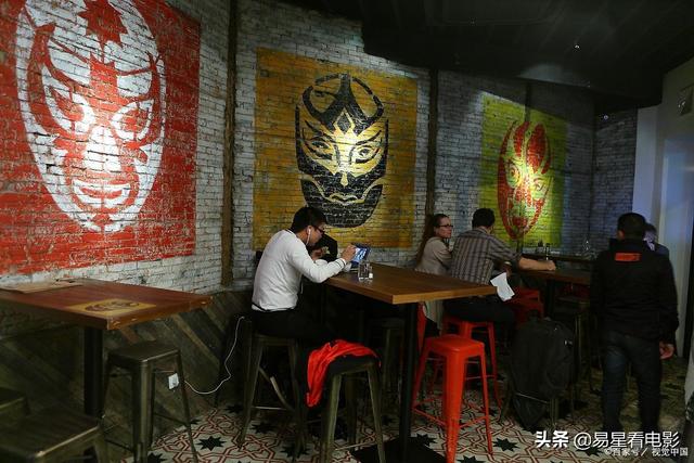 孤獨(dú)寂寞的城市中，那些逝去的靈魂 看《八百萬種死法》的技巧性（孤獨(dú)寂寞的城市中）(5)