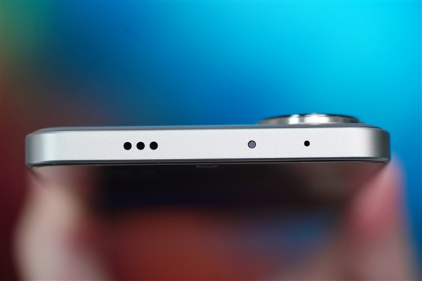 中端機首次用上驍龍8s Gen 3！Redmi Turbo 3圖賞