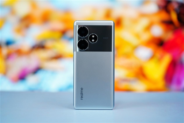 6000尼特無雙屏！realme真我GT Neo6 SE圖賞
