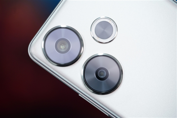 中端機首次用上驍龍8s Gen 3！Redmi Turbo 3圖賞