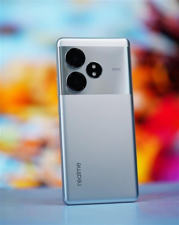 6000尼特無雙屏！realme真我GT Neo6 SE圖賞