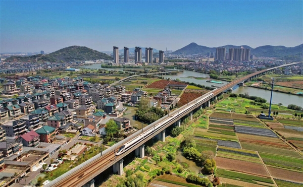 黃金旅游線路！池黃高鐵開通在即：串聯(lián)黃鶴樓、西湖、黃山等景區(qū)