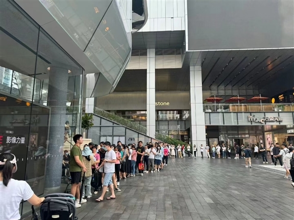 華為Pura 70系列開售熱度空前！P系列誕生12年 高端手機市場迎來新格局