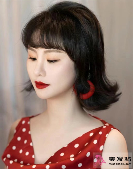 復古港風發型 性感女人味盡顯