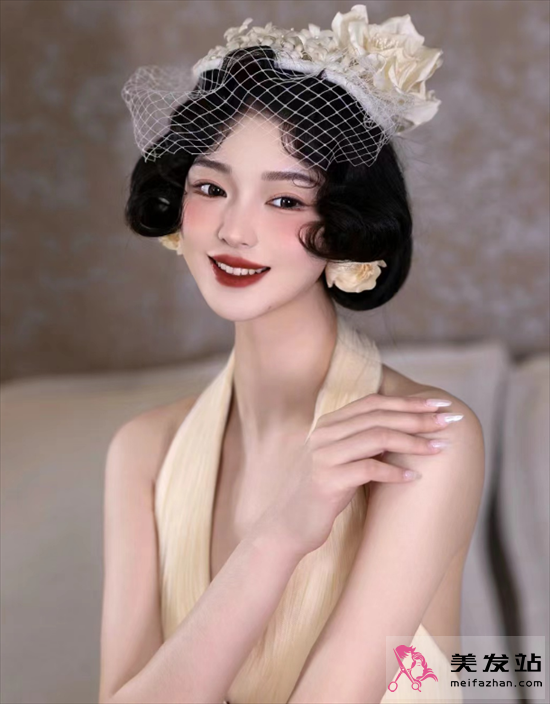 復古港風發型 性感女人味盡顯