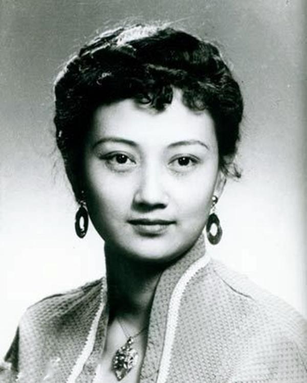 王曉棠 上世紀家喻戶曉的女將軍，60后們的女神，如今卻少有人知（上世紀家喻戶曉的女將軍）(4)
