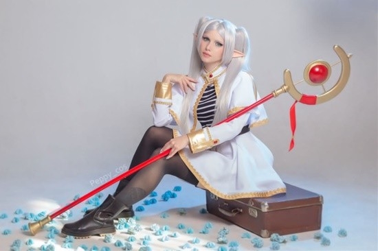 亞美尼亞小姐姐COS《龍珠》18號：成熟人妻身材火辣