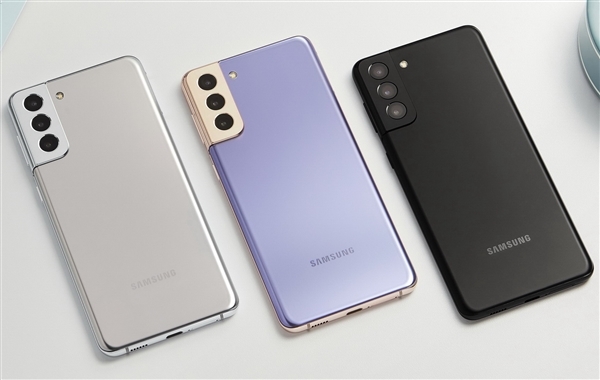 Galaxy S21/S22系列屏幕翻車出綠線！三星印度宣布免費換屏