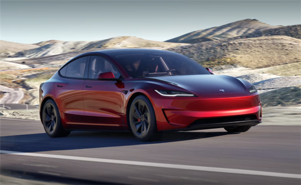 52990美元起！特斯拉發(fā)布新款Model 3高性能版：車速超過保時捷911