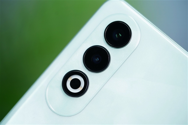 顏如玉！OPPO K12青云圖賞