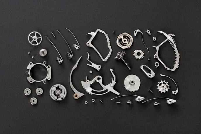 卓越制表工藝和高復雜外緣擺陀技術 寶齊萊(CARL.F.BUCHERER) 最新表款均采用自制機芯并配備高級復雜功能