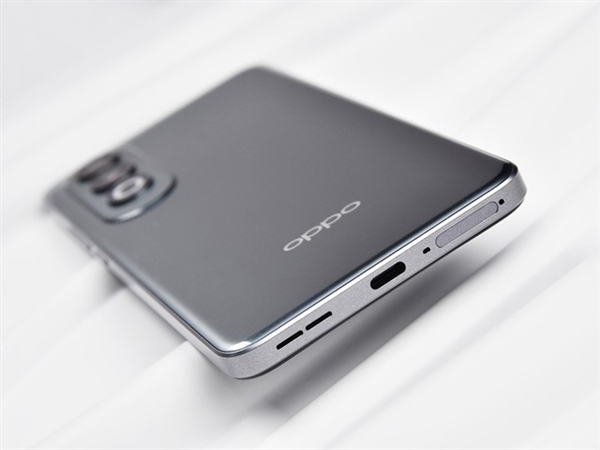 百瓦快充+5500mAh大電池同檔罕見！OPPO K12上手