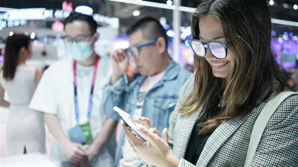 車機互聯第一梯隊！魅族21系列、Flyme Auto、MYVU AR眼鏡亮相北京車展