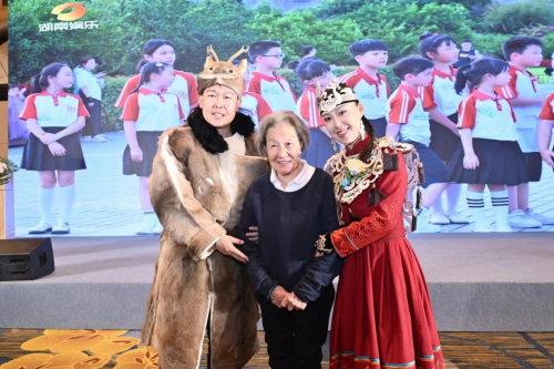 秧歌第一人喬梁老師受邀參加《跟著課本去旅行》哈爾濱站新聞發布會