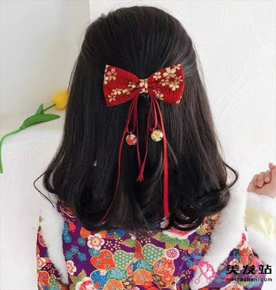 小女孩百變編發 每一款都很受歡迎