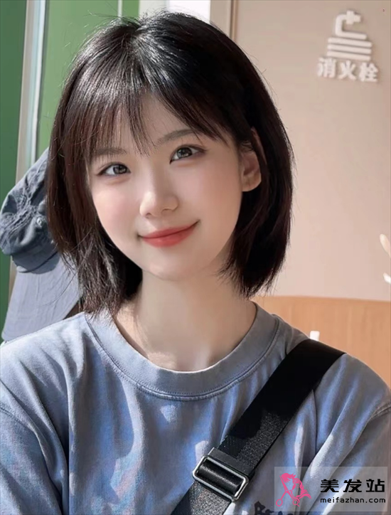 酷感清新短發 日系流行發型款