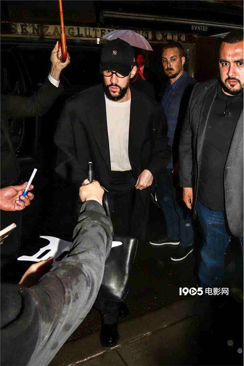 Met Gala預(yù)熱晚宴！錘哥J.Lo壞兔子贊達(dá)亞亮相