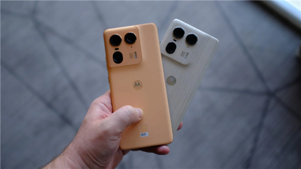 moto首款AI手機 moto X50 Ultra證件照公布