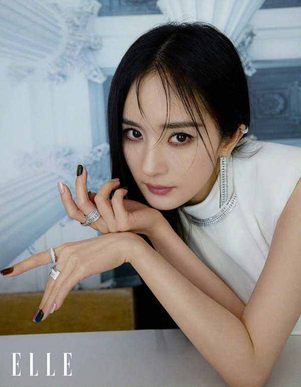 楊冪登ELLE六月刊三封面 三大奢牌加持盡展商業影響力