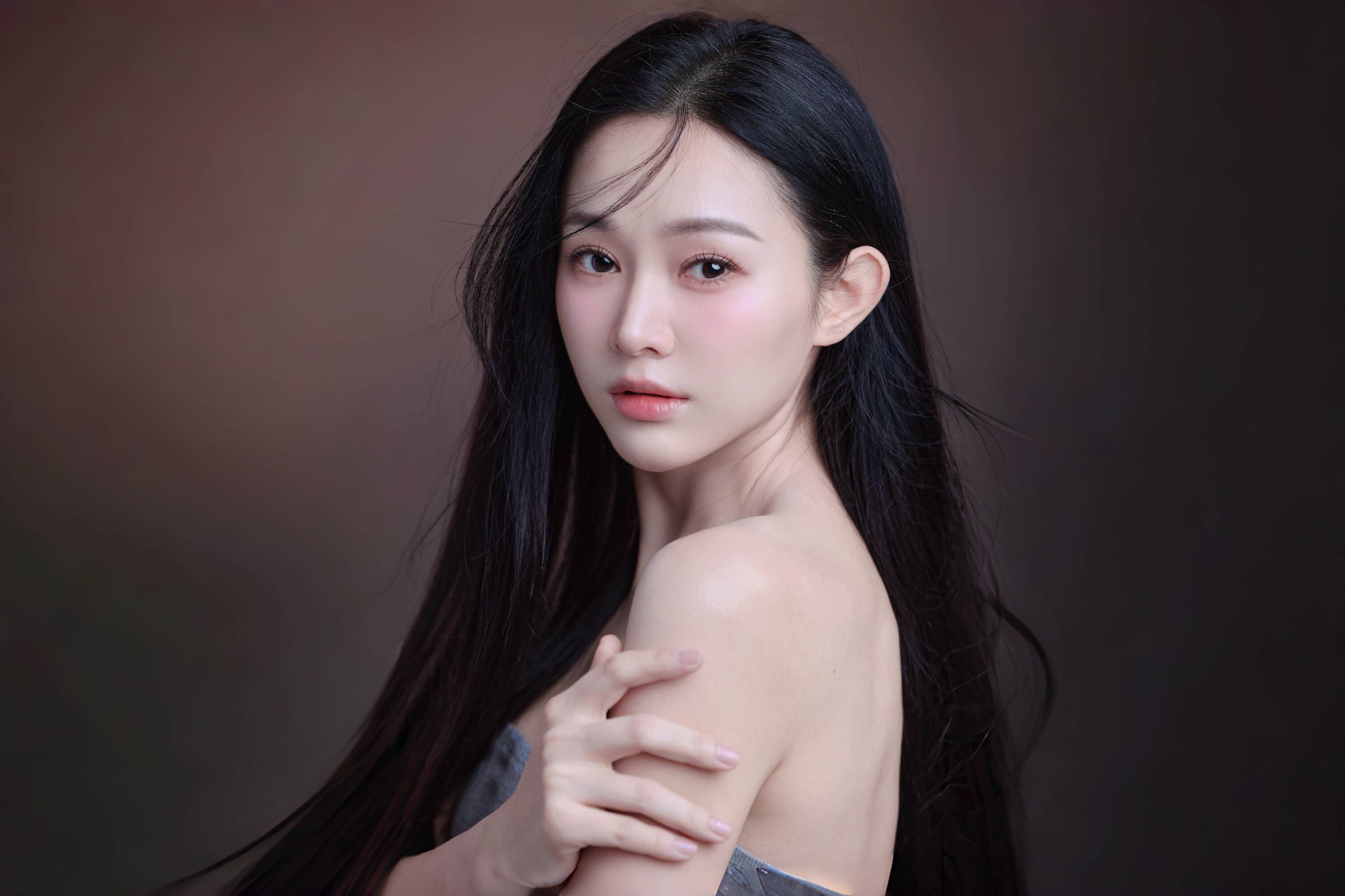 5月15日Steam見：《美女，應(yīng)接不暇》的絕美高顏值女主，多樣浪漫故事