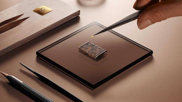 以靈動之藝詮釋REVERSO翻轉系列的裝飾藝術精神 REVERSO ONE‘PRECIOUS FLOWERS’翻轉系列珍稀花卉腕表 再添三款臻美新作
