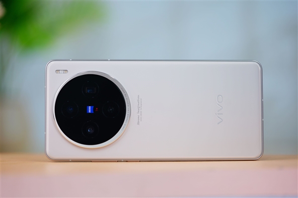vivo強(qiáng)直屏旗艦！vivo X100s圖賞