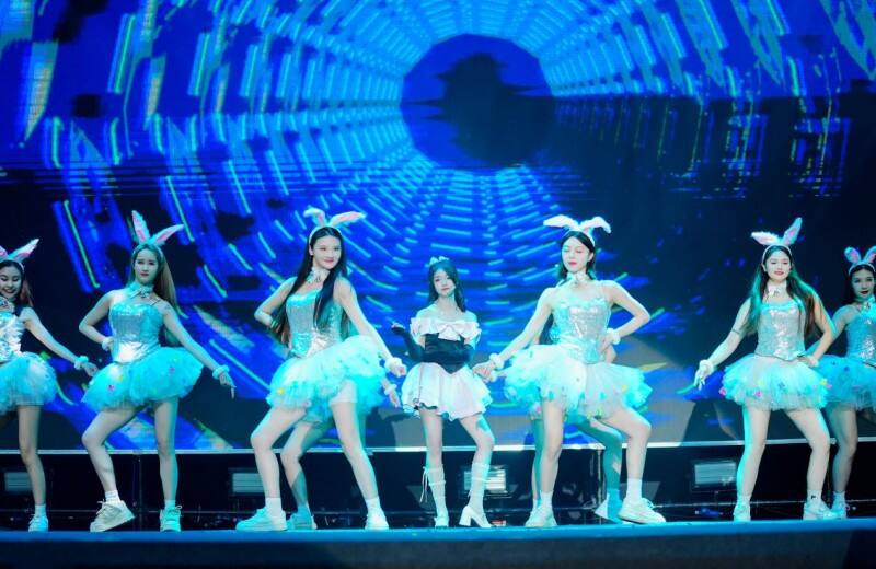新音樂榜2024全明星盛典 少女歌手胡馨予奪獎并獻唱