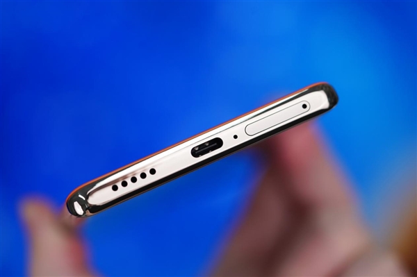 旗艦素皮+6000mAh大電池！vivo Y200圖賞