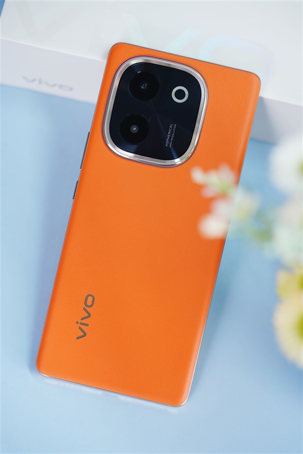 旗艦素皮+6000mAh大電池！vivo Y200圖賞