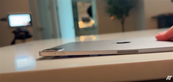 這回不容易掰彎了！蘋果新款iPad Pro暴力測試
