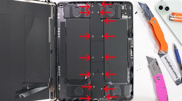 這回不容易掰彎了！蘋果新款iPad Pro暴力測試
