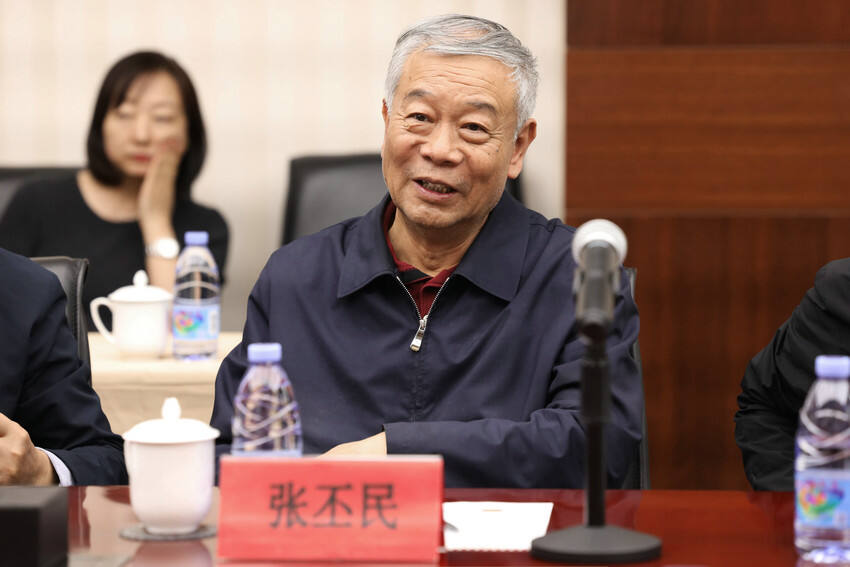 電影《你是我的英雄》研討會在京舉行