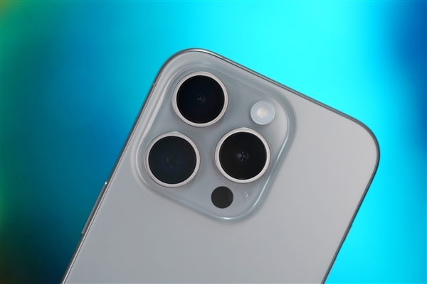 降價(jià)起作用了！iPhone 15 Pro Max一季度賣爆：成全球銷量高手機(jī)