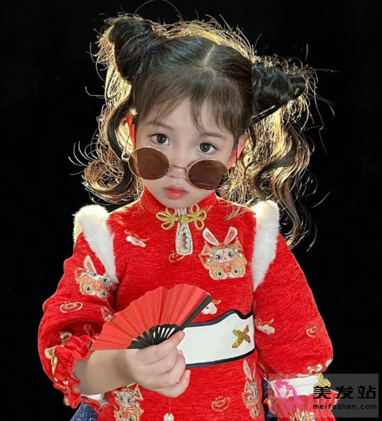 小女孩夏季人氣扎發 甜酷龍須雙丸子頭