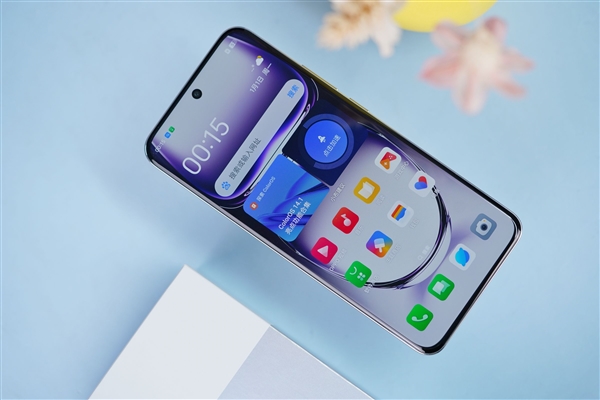 液態金屬般質感！OPPO Reno12圖賞