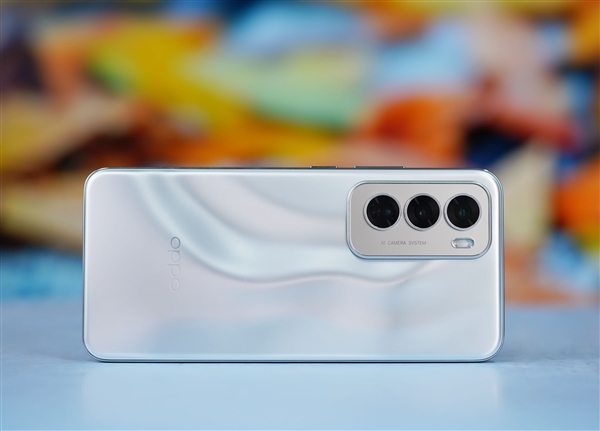 液態金屬般質感！OPPO Reno12圖賞
