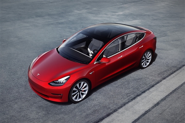 特斯拉：Model 3/Y電池設(shè)計壽命超32萬公里 跑滿僅損失15%的容量