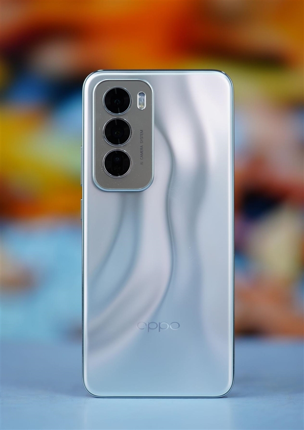 液態金屬般質感！OPPO Reno12圖賞
