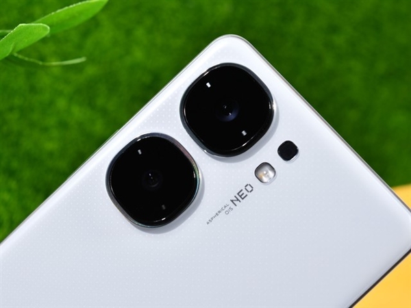 天璣之王同檔強！iQOO Neo9S Pro影像體驗