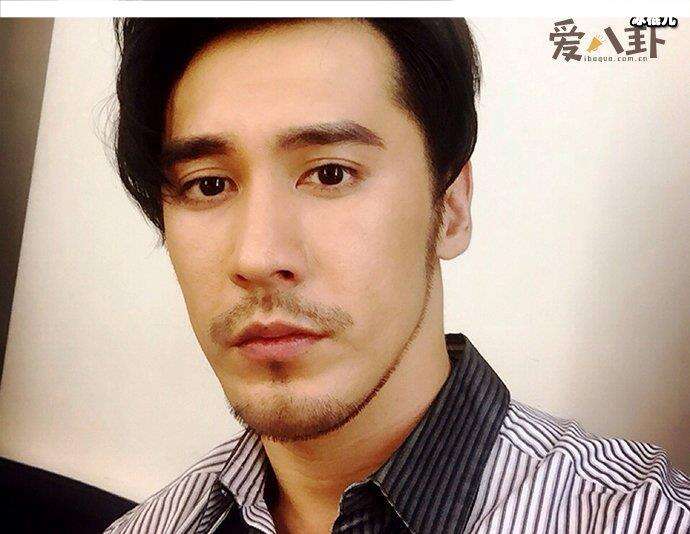 張倫碩,男公關