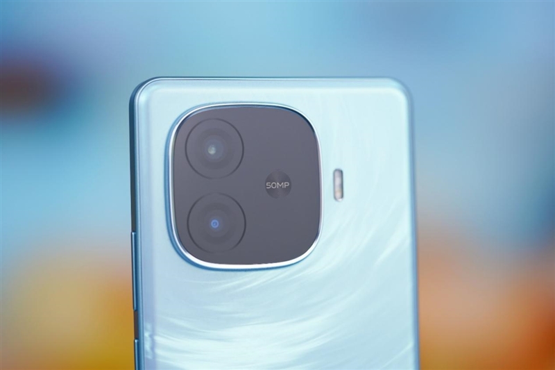 續航是旗艦機2倍！ 新一代國民手機vivo Y200 GT評測：1499元我強