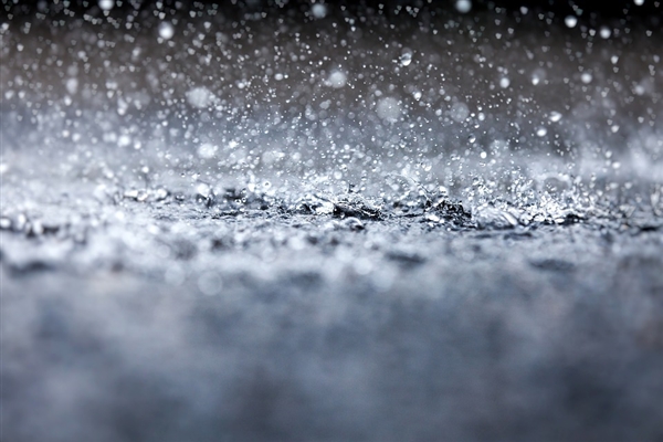 突現狂風暴雨！北京連發雷電大風冰雹三預警：10級大風 冰雹在路上