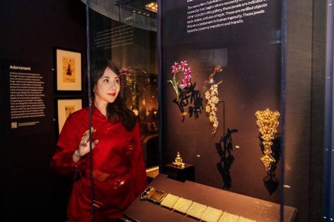 ANNA HU經典大作安蘭氣韻胸針 榮耀獲得波士頓美術博物館永久典藏