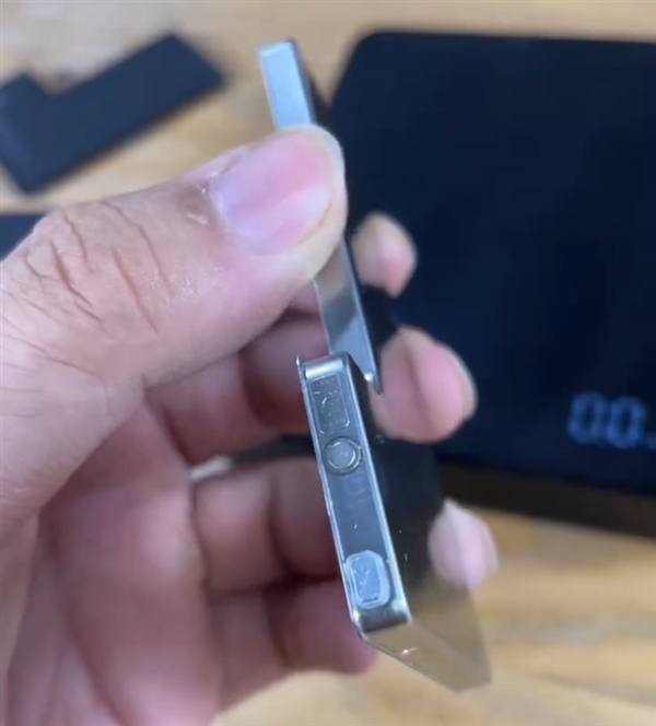 iPhone 16 Pro系列金屬外殼電池提前上手：容量增加 有望支撐40W快充