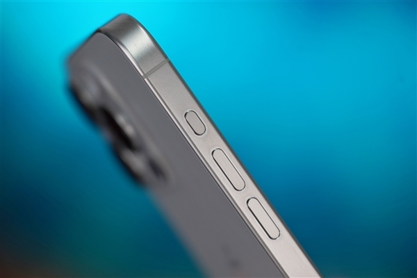 iPhone 15 Pro操作按鈕實用性大增：iOS 18可設置控制中心選項